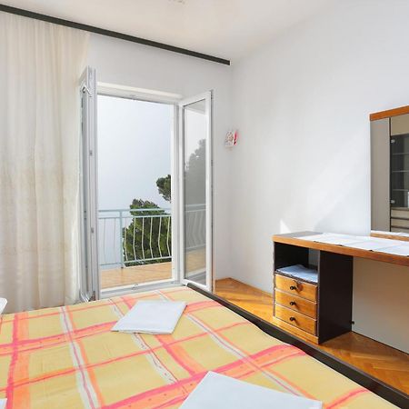 Rooms With A Parking Space Brela, Makarska - 17281 Номер фото