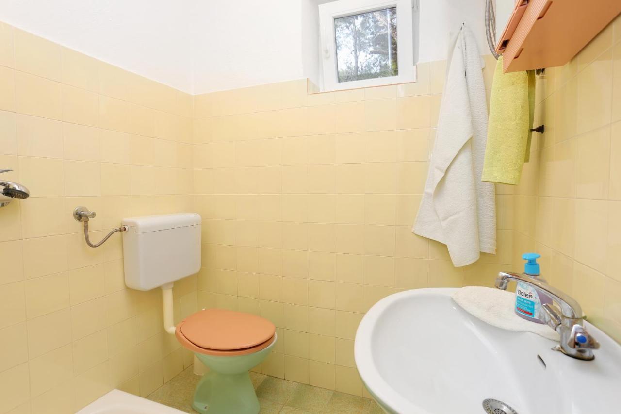 Rooms With A Parking Space Brela, Makarska - 17281 Экстерьер фото